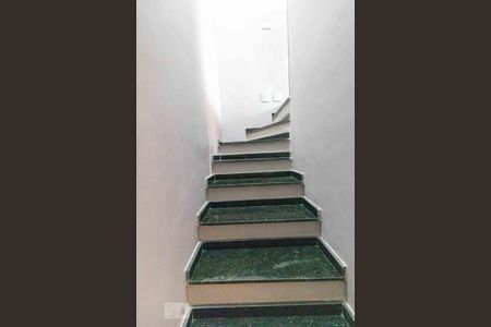 Apartamento à venda com 105m², 2 quartos e 1 vaga Apartamento à venda com 105m², 2 quartos e 1 vagaEscada para Cobertura