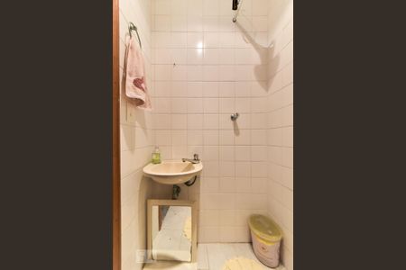 Casa para alugar com 200m², 3 quartos e 3 vagasBanheiro de Serviço