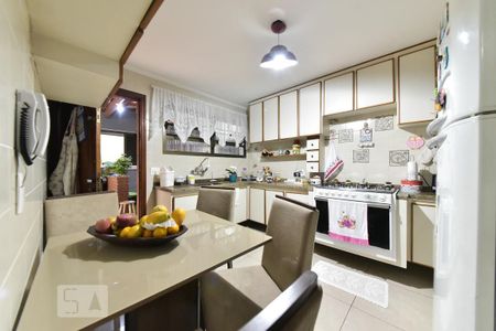 Casa para alugar com 200m², 3 quartos e 3 vagasCozinha