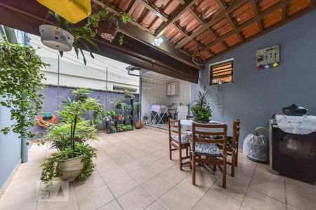 Casa para alugar com 200m², 3 quartos e 3 vagasQuintal