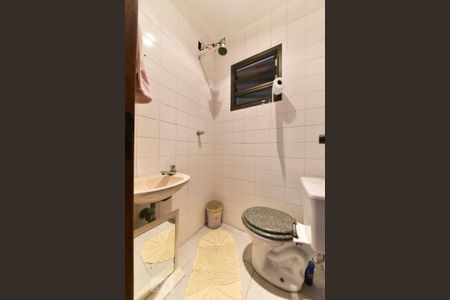 Casa para alugar com 200m², 3 quartos e 3 vagasBanheiro de Serviço