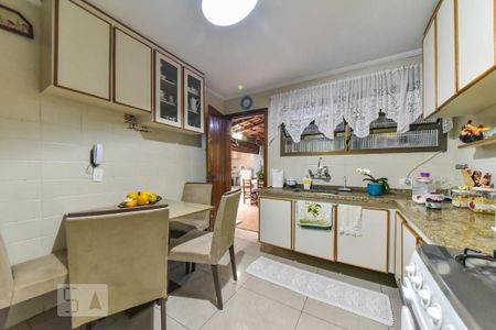Casa para alugar com 200m², 3 quartos e 3 vagasCozinha