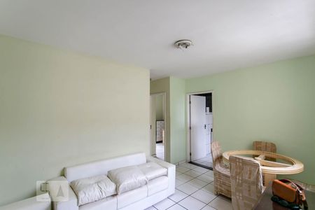 Apartamento para alugar com 50m², 2 quartos e 3 vagasSala