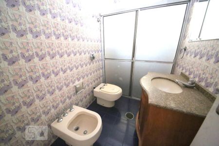 Casa para alugar com 240m², 3 quartos e 2 vagasBanheiro