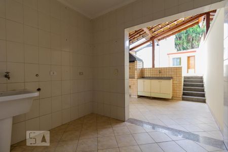 Casa à venda com 250m², 4 quartos e 3 vagas Casa à venda com 250m², 4 quartos e 3 vagasÁrea de Serviço