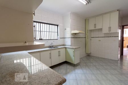 Casa à venda com 250m², 4 quartos e 3 vagas Casa à venda com 250m², 4 quartos e 3 vagasCozinha