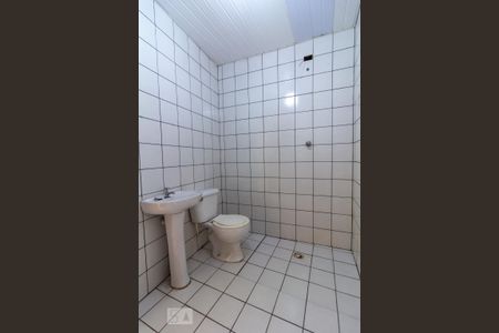 Casa à venda com 250m², 4 quartos e 3 vagas Casa à venda com 250m², 4 quartos e 3 vagasBanheiro de Serviço