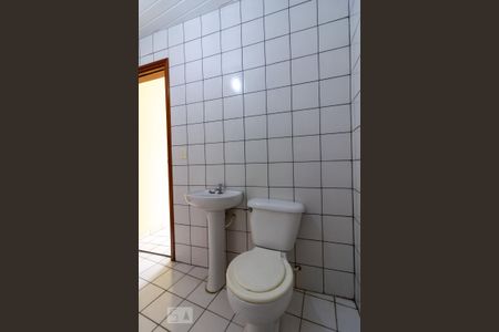 Casa à venda com 250m², 4 quartos e 3 vagas Casa à venda com 250m², 4 quartos e 3 vagasBanheiro de Serviço