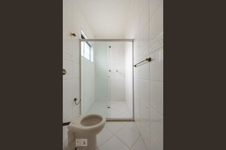 Casa à venda com 250m², 4 quartos e 3 vagas Casa à venda com 250m², 4 quartos e 3 vagasBanheiro Quarto Suíte 1