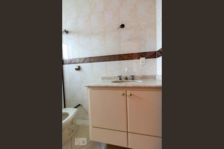 Casa à venda com 250m², 4 quartos e 3 vagas Casa à venda com 250m², 4 quartos e 3 vagasBanheiro Quarto 4 - Suíte