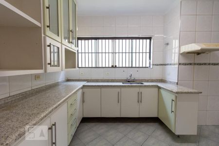 Casa à venda com 250m², 4 quartos e 3 vagas Casa à venda com 250m², 4 quartos e 3 vagasCozinha