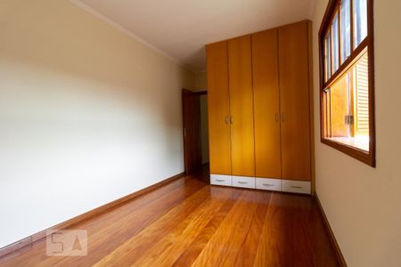 Casa à venda com 250m², 4 quartos e 3 vagas Casa à venda com 250m², 4 quartos e 3 vagasQuarto 4 - Suíte