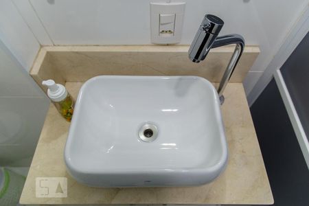 Apartamento à venda com 60m², 2 quartos e 1 vagaBanheiro social - Torneira