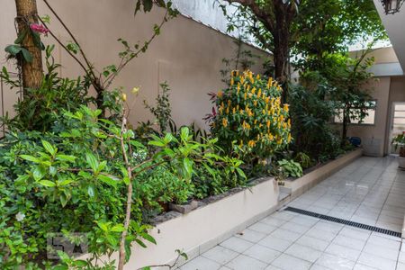 Casa à venda com 712m², 6 quartos e 4 vagas Casa à venda com 712m², 6 quartos e 4 vagasJardim