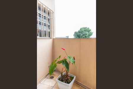 Casa à venda com 712m², 6 quartos e 4 vagas Casa à venda com 712m², 6 quartos e 4 vagasVaranda da suíte 3