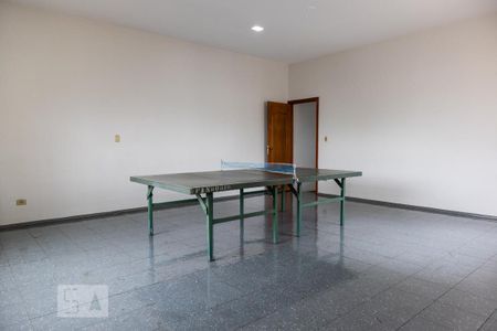 Casa à venda com 712m², 6 quartos e 4 vagas Casa à venda com 712m², 6 quartos e 4 vagasSalão de jogos