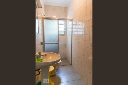 Casa à venda com 712m², 6 quartos e 4 vagas Casa à venda com 712m², 6 quartos e 4 vagasBanheiro