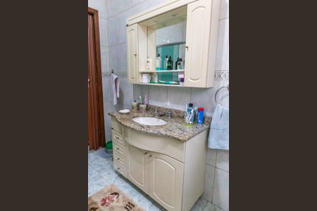 Casa à venda com 712m², 6 quartos e 4 vagas Casa à venda com 712m², 6 quartos e 4 vagasBanheiro da suíte 1