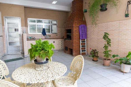 Casa à venda com 712m², 6 quartos e 4 vagas Casa à venda com 712m², 6 quartos e 4 vagasÁrea de lazer