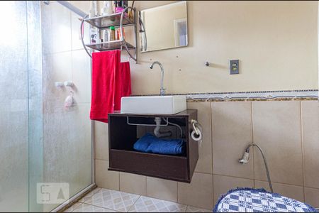 Casa de condomínio à venda com 355m², 4 quartos e 2 vagas Casa de condomínio à venda com 355m², 4 quartos e 2 vagasBanheiro da Suíte 1