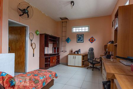 Casa de condomínio à venda com 355m², 4 quartos e 2 vagas Casa de condomínio à venda com 355m², 4 quartos e 2 vagasQuarto 2