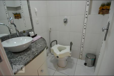 Lavabo  de apartamento à venda com 3 quartos, 140m² em Copacabana, Rio de Janeiro
