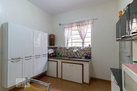Casa à venda com 240m², 3 quartos e 2 vagasCozinha