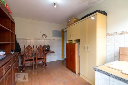 Casa à venda com 240m², 3 quartos e 2 vagasEdícula - cozinha