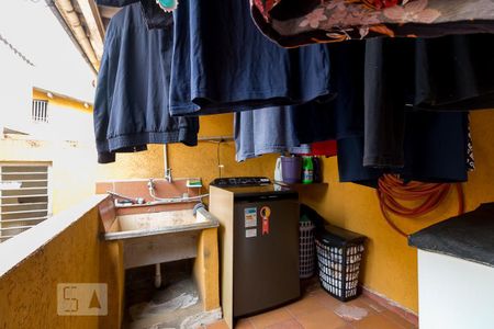 Casa à venda com 240m², 3 quartos e 2 vagasÁrea de serviço