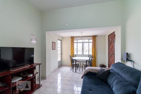 Sala de casa para alugar com 3 quartos, 240m² em Jardim Flor da Montanha, Guarulhos