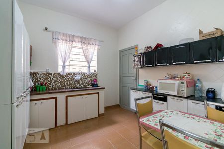 Casa à venda com 240m², 3 quartos e 2 vagasCozinha