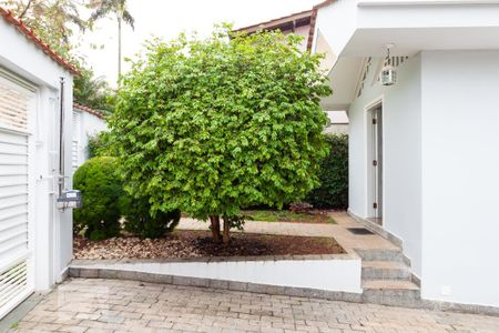 Casa de condomínio à venda com 500m², 4 quartos e 6 vagas Casa de condomínio à venda com 500m², 4 quartos e 6 vagasGaragem
