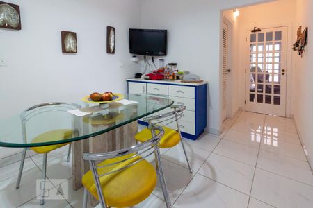 Casa de condomínio à venda com 500m², 4 quartos e 6 vagas Casa de condomínio à venda com 500m², 4 quartos e 6 vagasCozinha