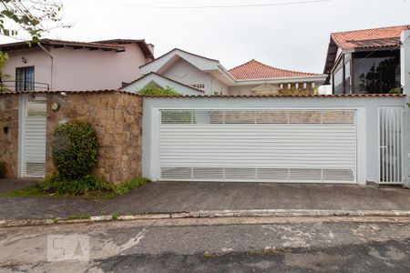 Casa de condomínio à venda com 500m², 4 quartos e 6 vagas Casa de condomínio à venda com 500m², 4 quartos e 6 vagasFachada