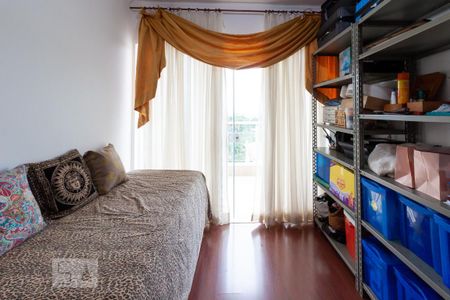 Casa de condomínio à venda com 500m², 4 quartos e 6 vagas Casa de condomínio à venda com 500m², 4 quartos e 6 vagasEscritório