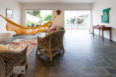 Casa de condomínio à venda com 500m², 4 quartos e 6 vagas Casa de condomínio à venda com 500m², 4 quartos e 6 vagasSubsolo