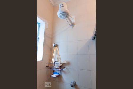 Casa de condomínio à venda com 500m², 4 quartos e 6 vagas Casa de condomínio à venda com 500m², 4 quartos e 6 vagasChuveiro