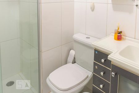 Banheiro social de apartamento para alugar com 3 quartos, 82m² em Santana, São Paulo