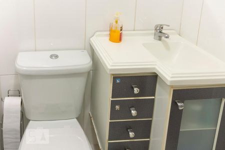 Banheiro social de apartamento para alugar com 3 quartos, 82m² em Santana, São Paulo