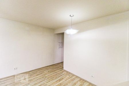 Sala de apartamento para alugar com 3 quartos, 67m² em Jardim Aeroporto, São Paulo
