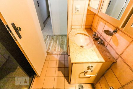 Banheiro de apartamento para alugar com 3 quartos, 67m² em Jardim Aeroporto, São Paulo
