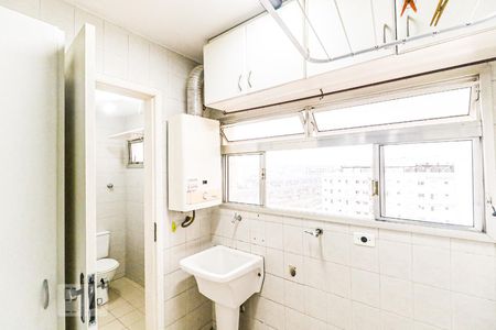 Apartamento para alugar com 67m², 3 quartos e 1 vagaÁrea de Serviço