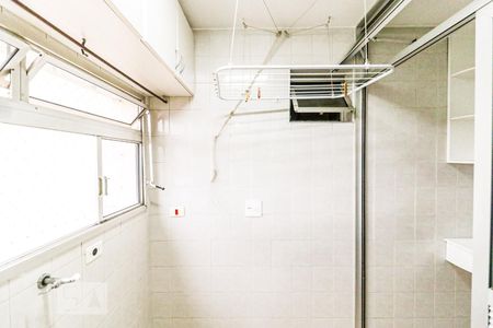Apartamento para alugar com 67m², 3 quartos e 1 vagaÁrea de Serviço