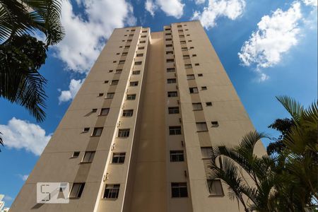 Apartamento para alugar com 67m², 3 quartos e 1 vagaFachada