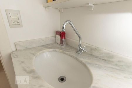 Apartamento à venda com 77m², 3 quartos e 1 vagaBanheiro da Suíte