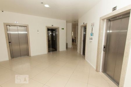 Apartamento à venda com 77m², 3 quartos e 1 vagaÁrea comum - elevadores