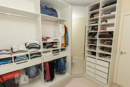 Apartamento à venda com 77m², 3 quartos e 1 vagaCloset da suíte ou quarto 3 (opcional)
