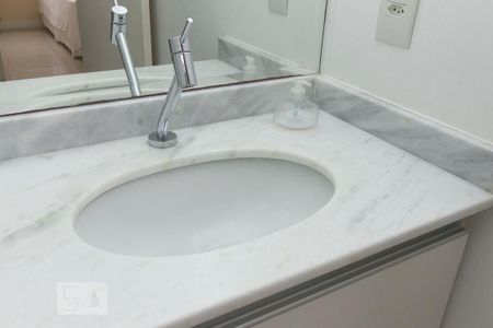 Apartamento à venda com 77m², 3 quartos e 1 vagaBanheiro - Torneira