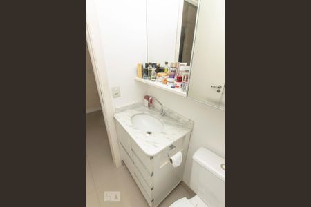 Apartamento à venda com 77m², 3 quartos e 1 vagaBanheiro da Suíte