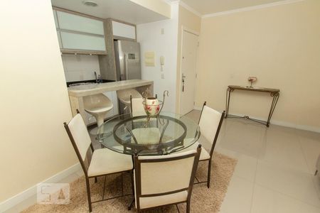 Apartamento à venda com 77m², 3 quartos e 1 vagaSala